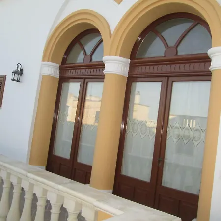 بيت ضيافة Palazzo Nesca غاليانو دل كابو