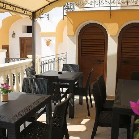 بيت ضيافة Palazzo Nesca غاليانو دل كابو
